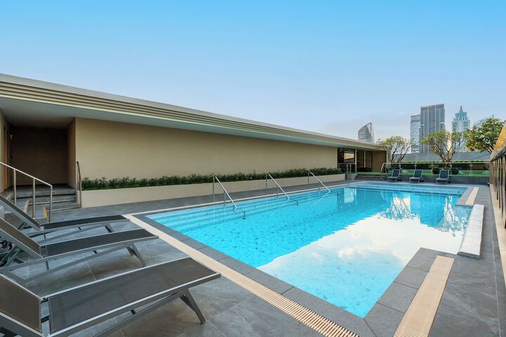 Pool Hotel