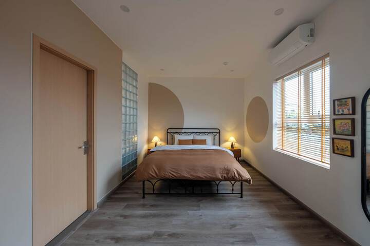 Room 9 of 61
