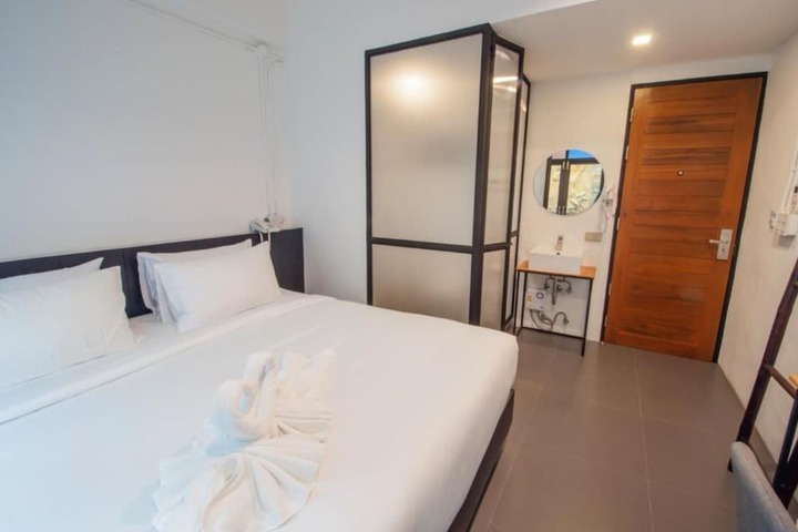 Room 20 of 42