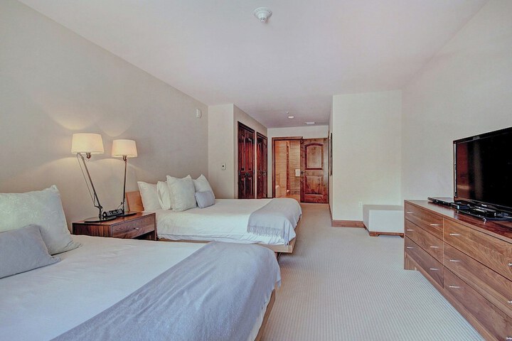 Room 133 of 569