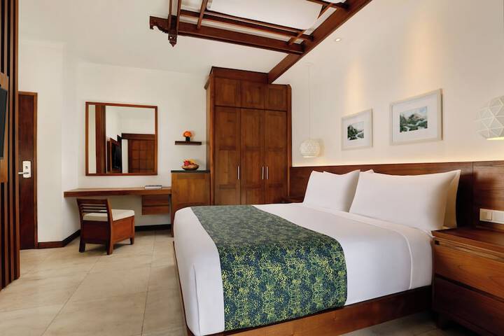 Room 10 of 96