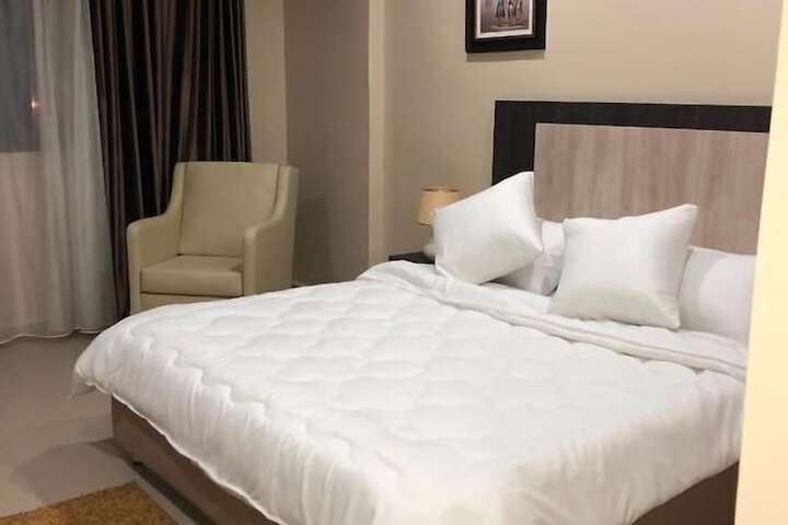 Room 10 of 15