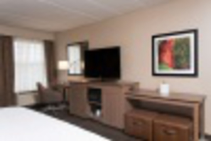 Room 195 of 372
