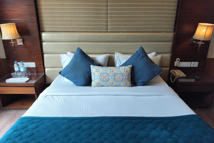 Room 25 of 84