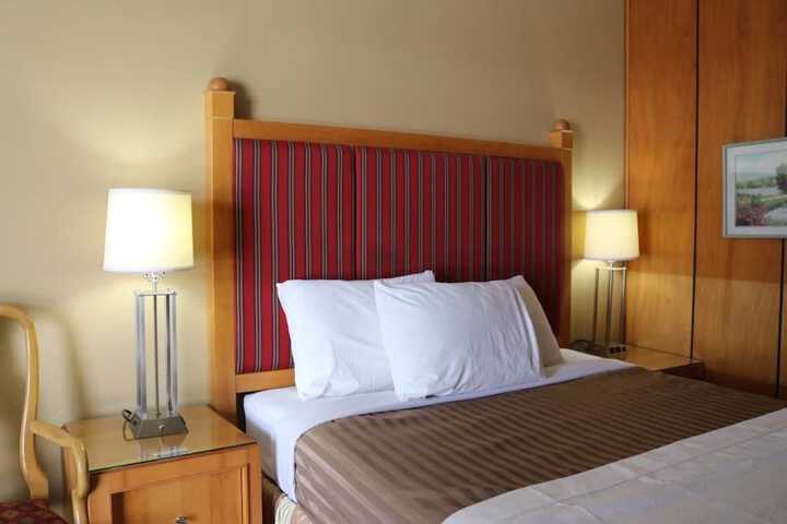 Room 7 of 27