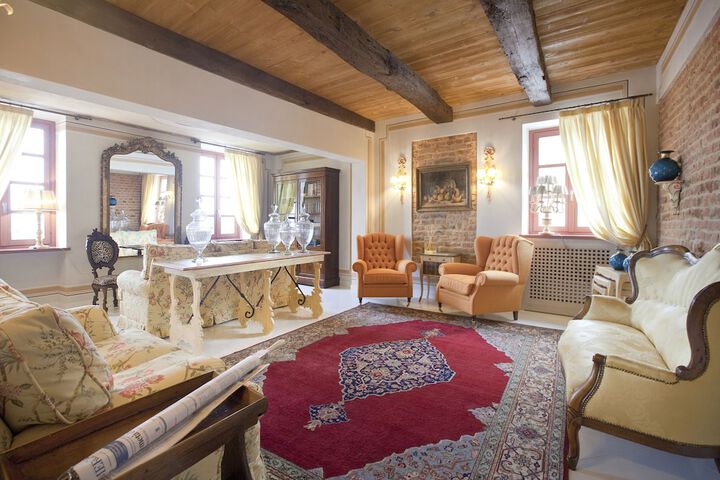 Lobby sitting area