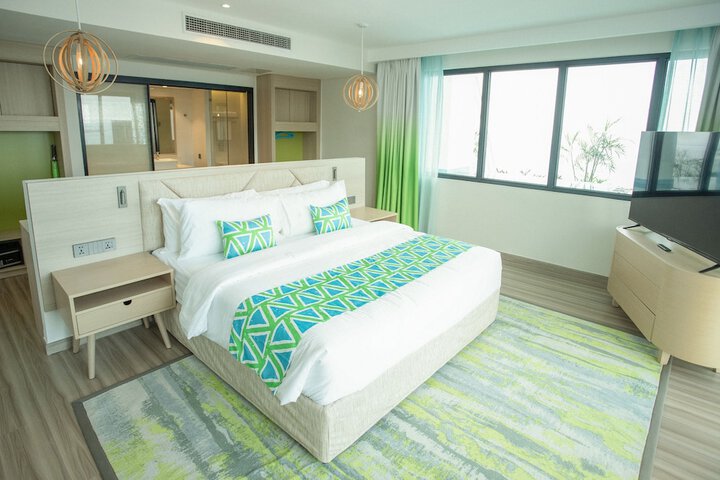 Room 13 of 46