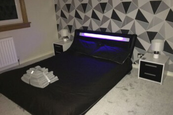Room 14 of 28