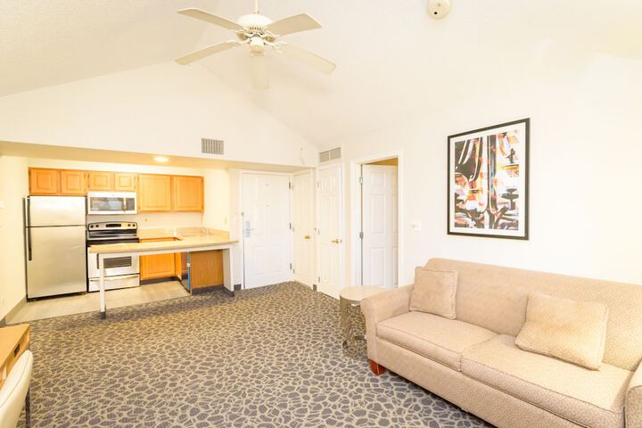 Room 13 of 37