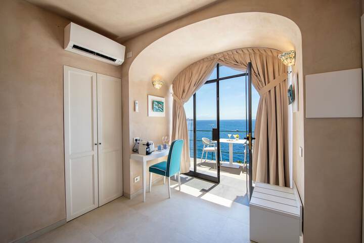 Room 85 of 260