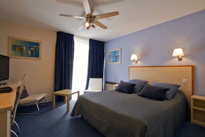 Room 12 of 70