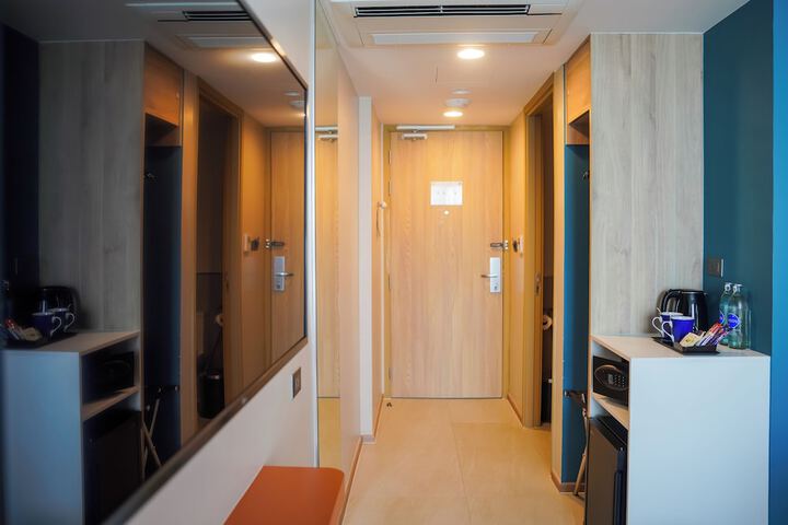 Room 17 of 62