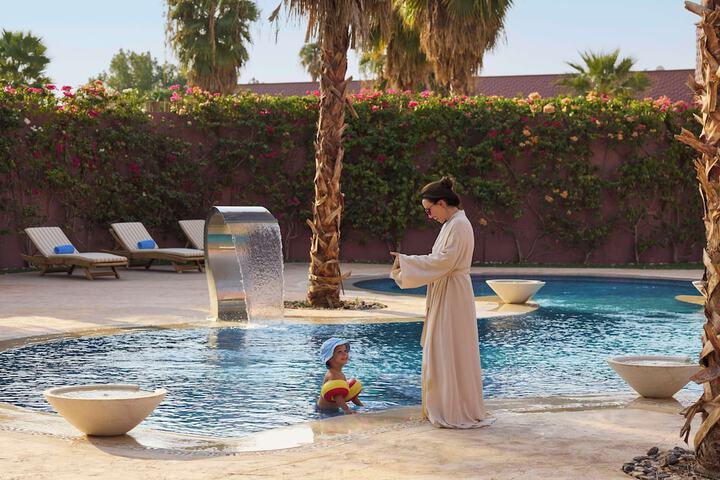 Pool 52 of 221