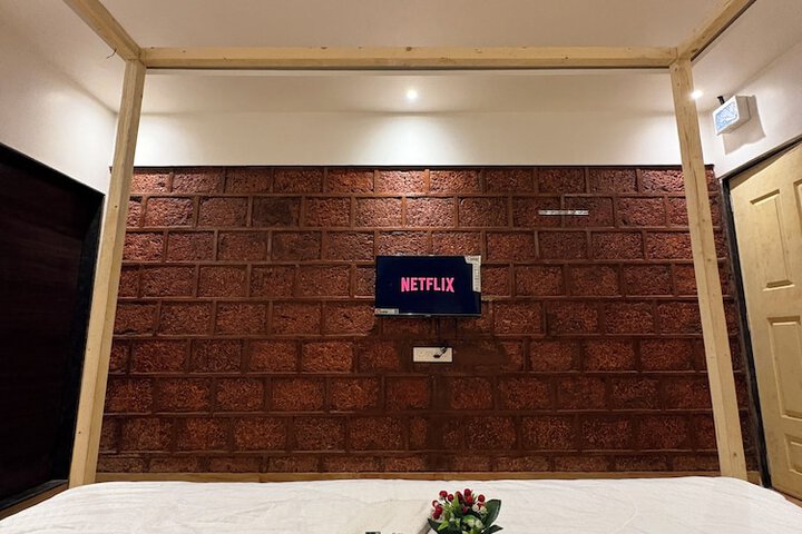 Room 6 of 31