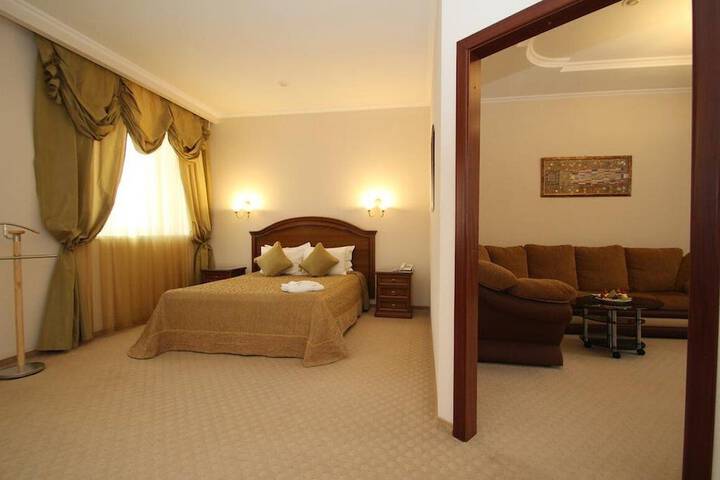 Room 7 of 61
