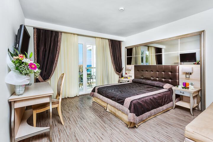 Room 19 of 90