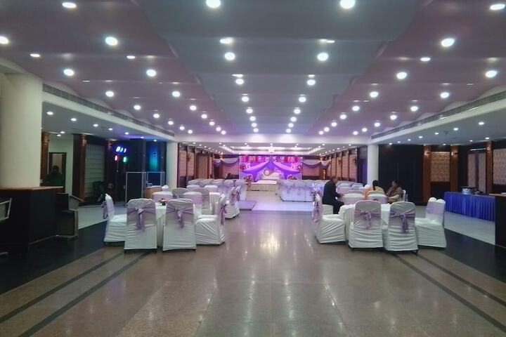 Ballroom/Hall 38 of 39