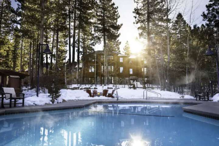 Pool Hotel