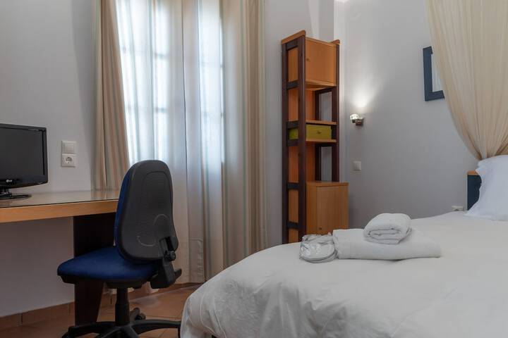 Room 10 of 49