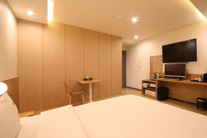 Room 68 of 110