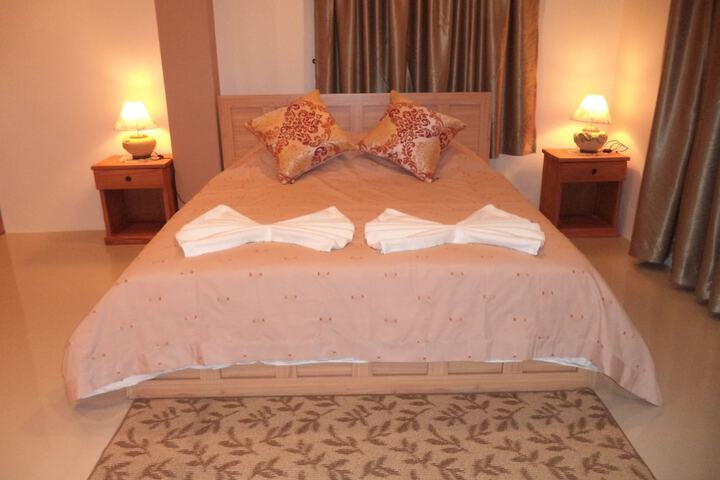 Room 16 of 38