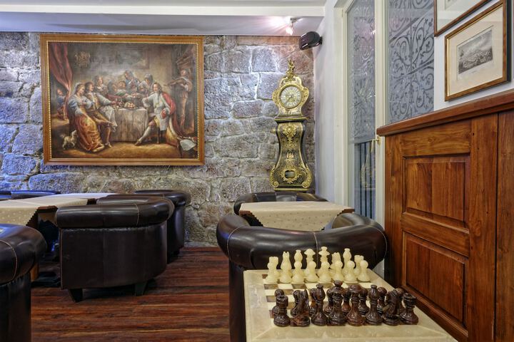 Guest Lobby