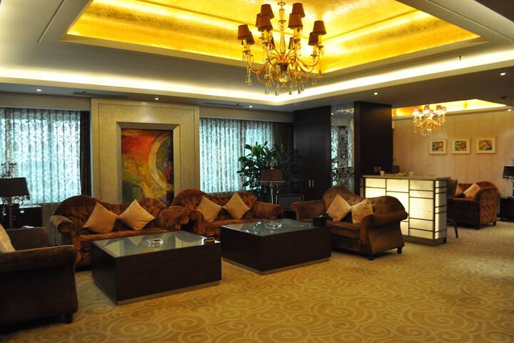 Guest Lobby