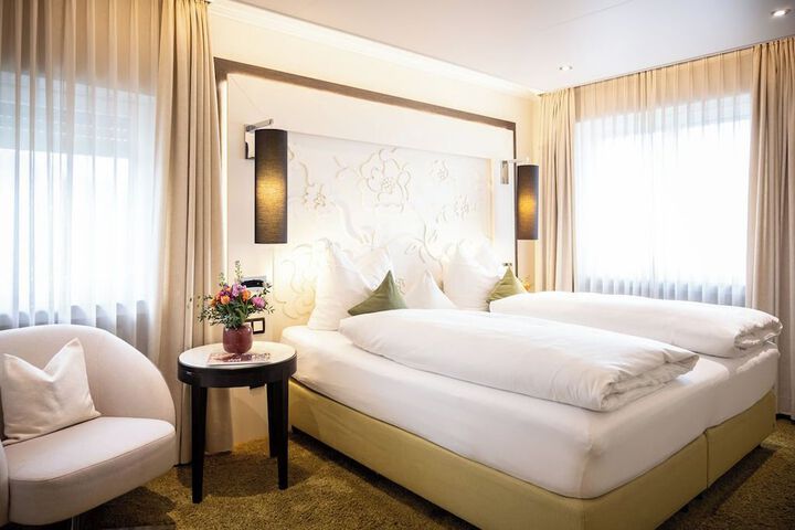 Room 18 of 36