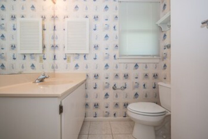Room 9 of 47
