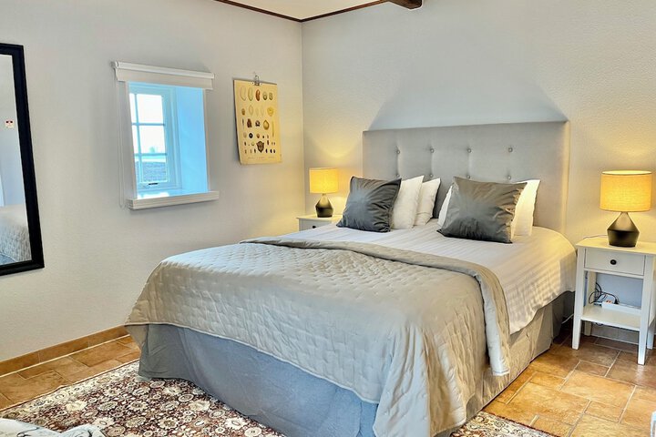 Room 5 of 37