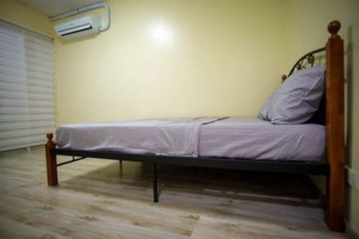 Room 13 of 42