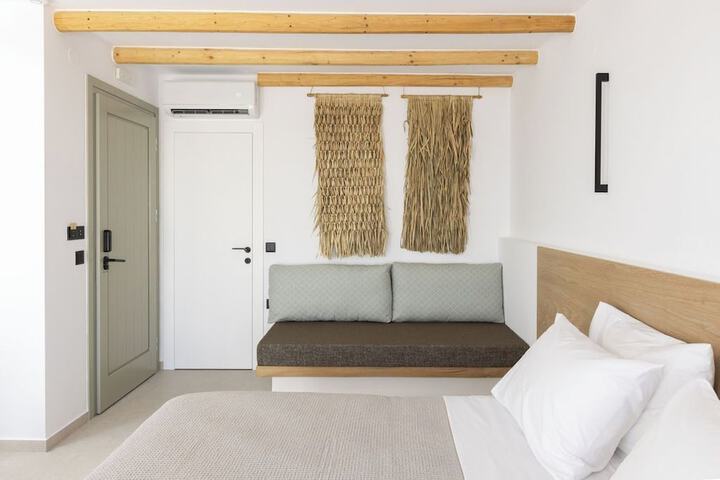 Room 42 of 129