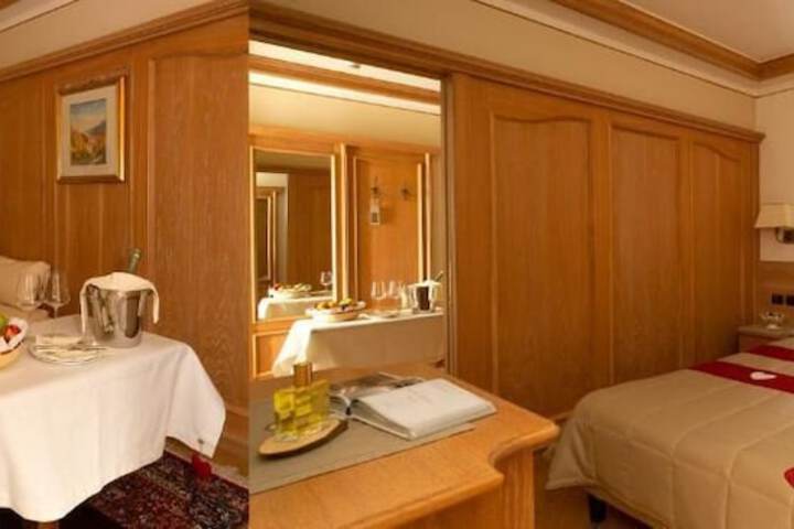 Room 4 of 46