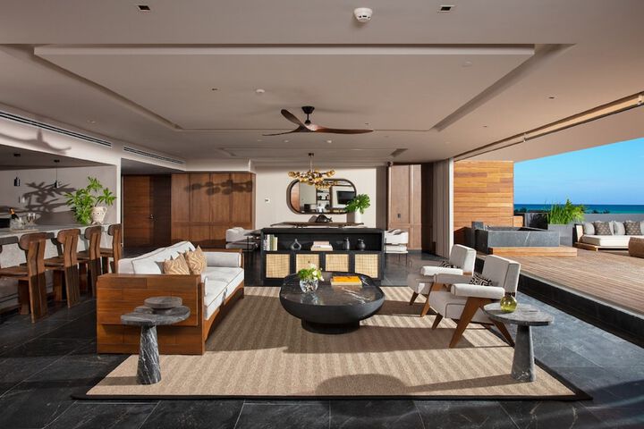 Room 15 of 140