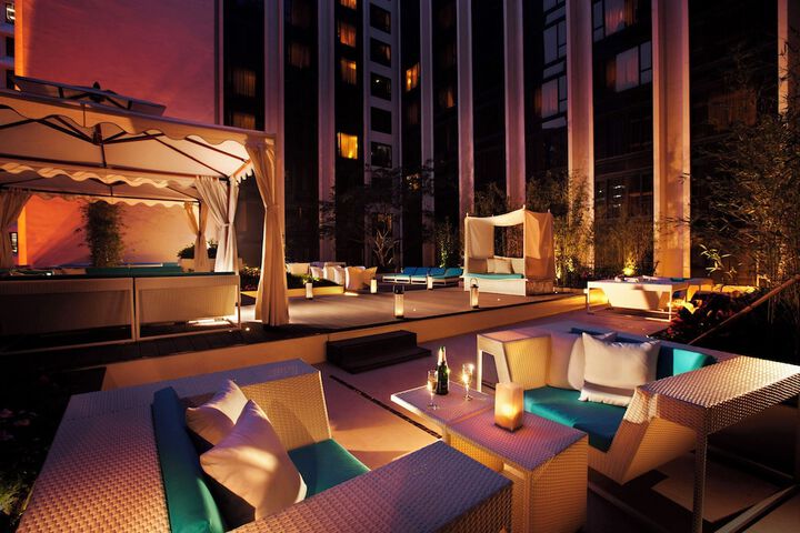 Hotel Exterior 61 of 65