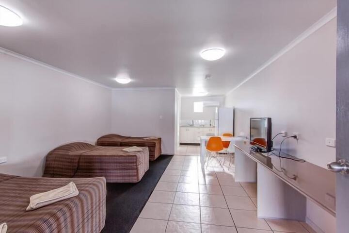 Room 10 of 22