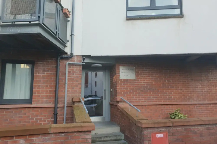 Quiet Modern 2 bed 2 bath with elevator
