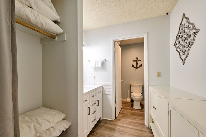 Room 223 of 254