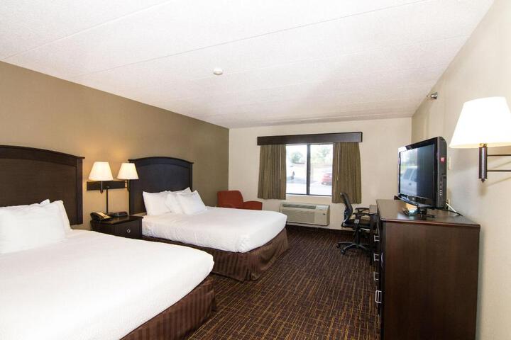 1 King Bed (6 of 23)