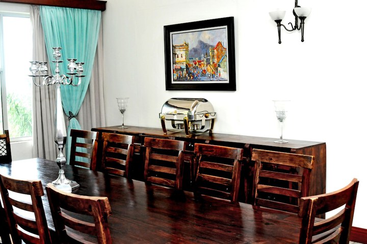 Dining 81 of 112