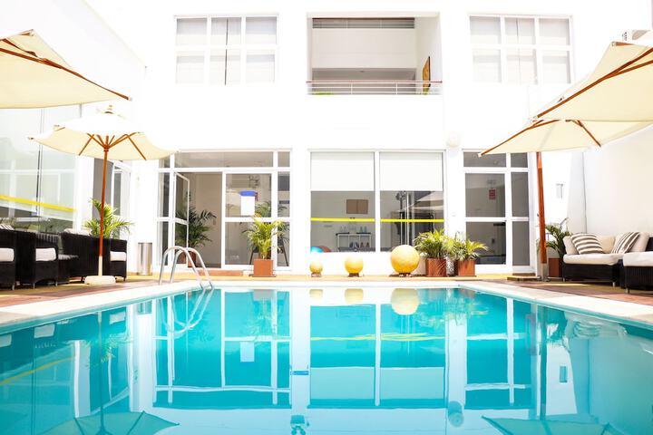 Pool 20 of 38