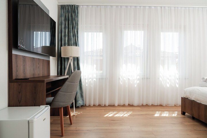 Room 5 of 27