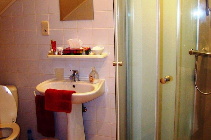 Room 13 of 31