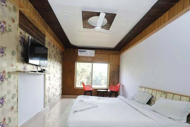 Room 5 of 113