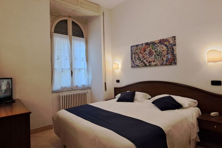 Room 10 of 15