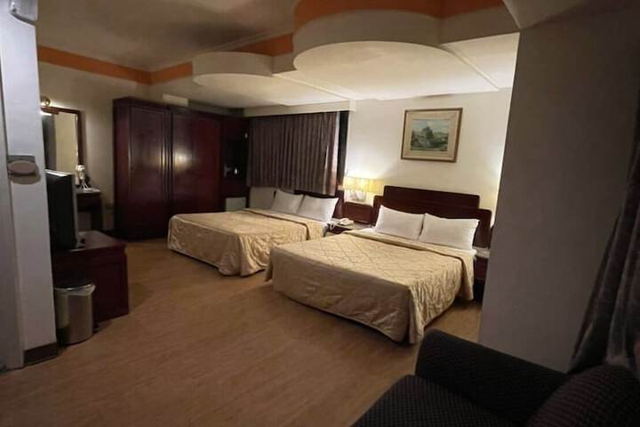 Room 36 of 71