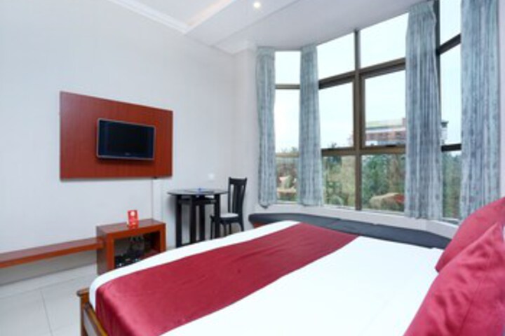 Room 15 of 28