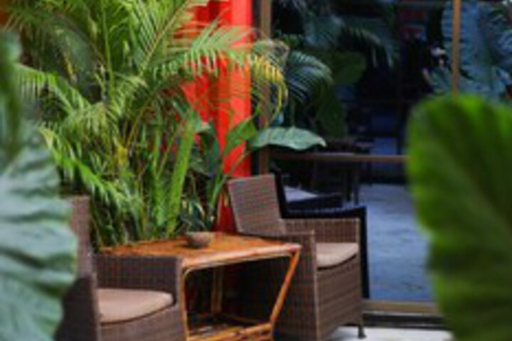Hotel Exterior 18 of 74