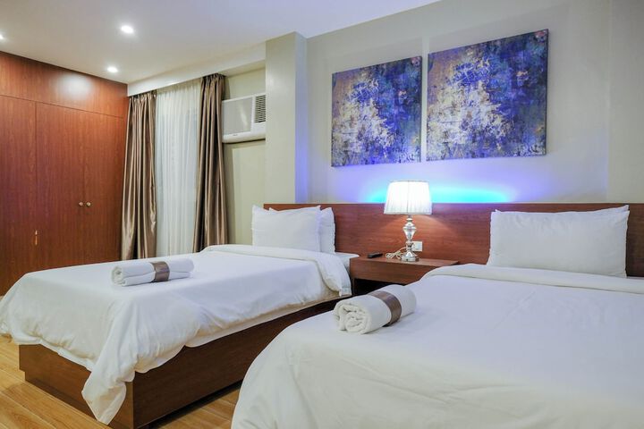 Room 6 of 32
