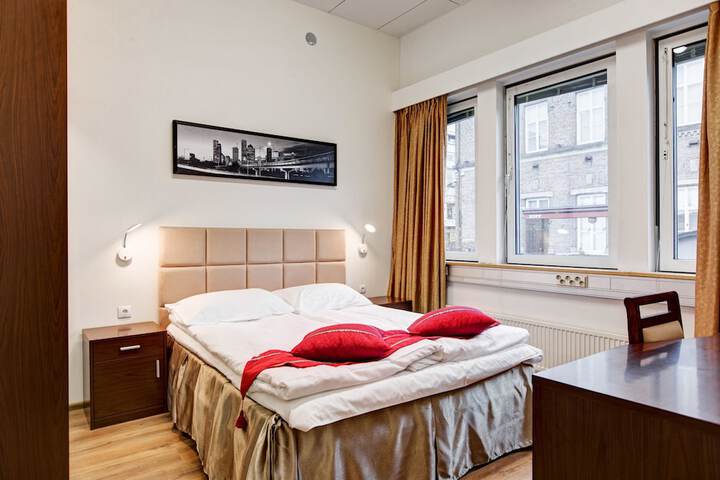 Room 3 of 36